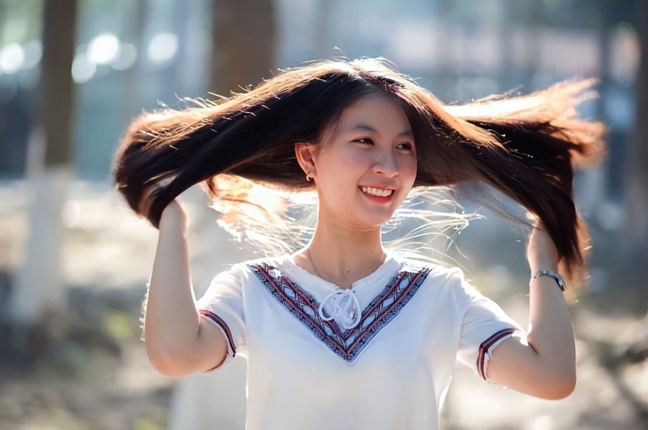 为什么老了身上会有“老人味”？坚持这3个习惯，老了一般没味